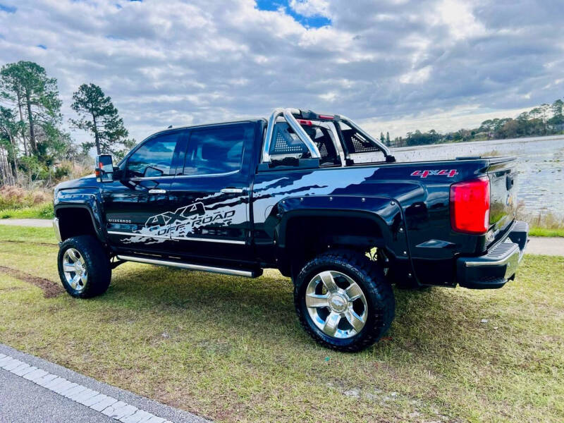 2017 Chevrolet Silverado 1500 LTZ photo 21