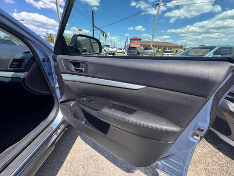 2010 Subaru Outback 2.5i