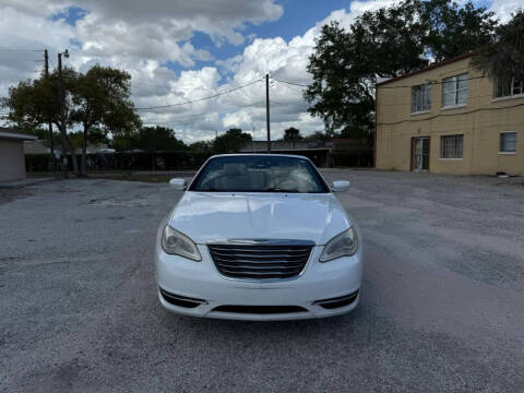 2014 Chrysler 200 Touring