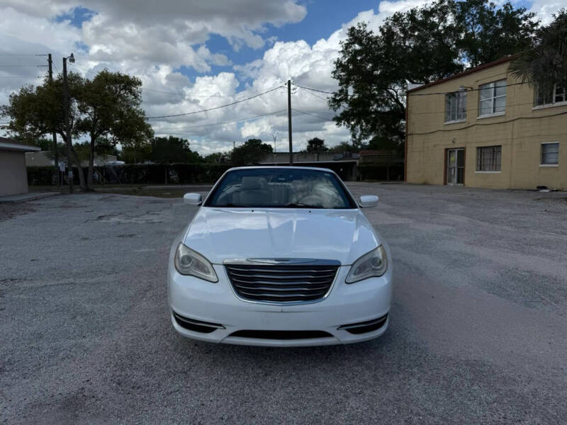 2014 Chrysler 200 Touring