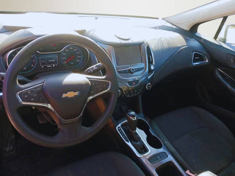 2017 Chevrolet Cruze LT Auto