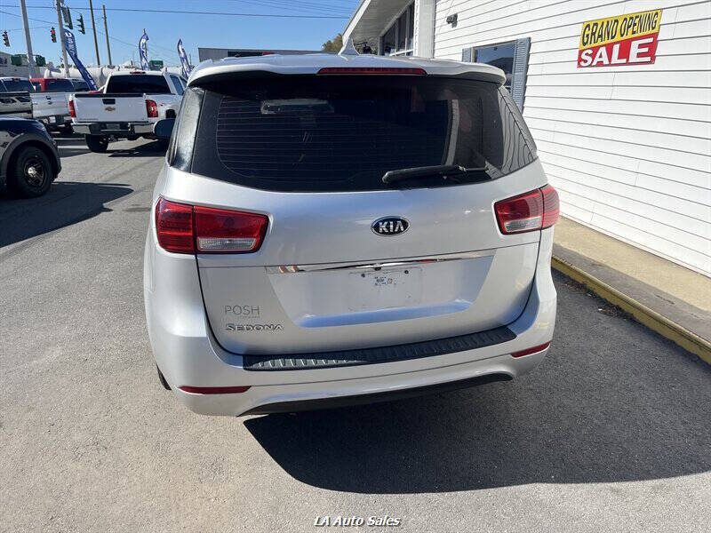 2016 Kia Sedona L