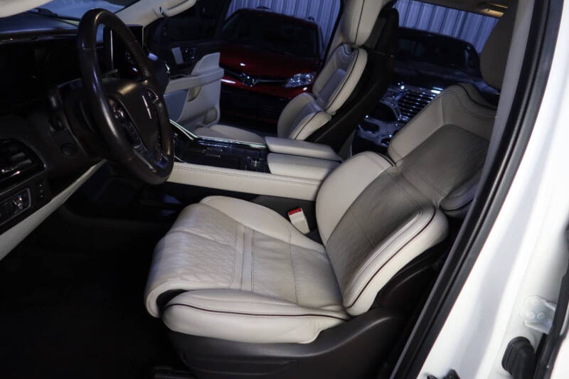 2022 Lincoln Navigator Black Label