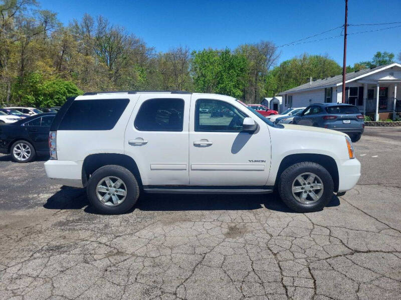 2011 GMC Yukon SLE