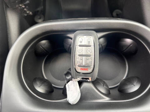 2027 Chrysler Pacifica LX