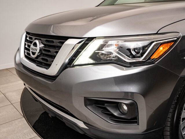 2020 Nissan Pathfinder SV