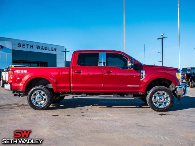 2017 Ford F-250 Super Duty Lariat photo 12