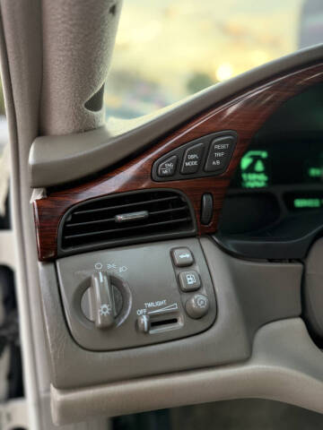 2003 Cadillac DeVille