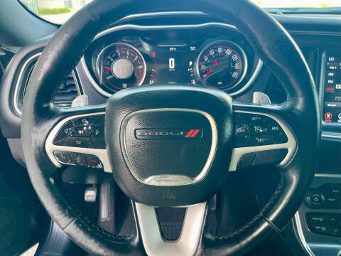 2017 Dodge Challenger SXT Plus