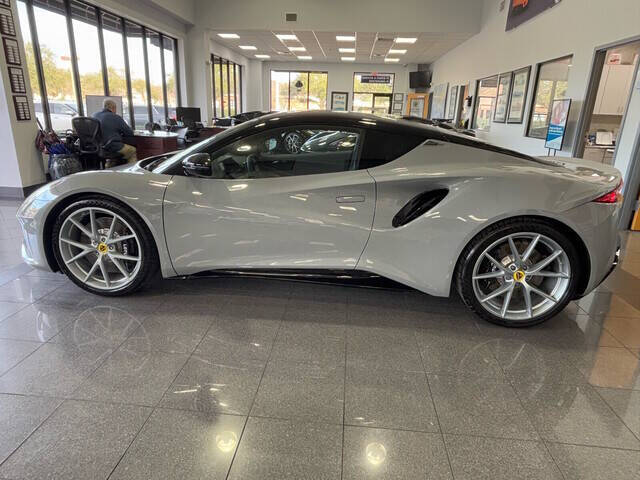 2024 Lotus Emira 12