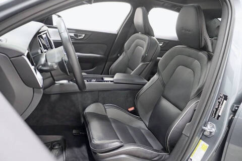 2019 Volvo S60 T6 R-Design