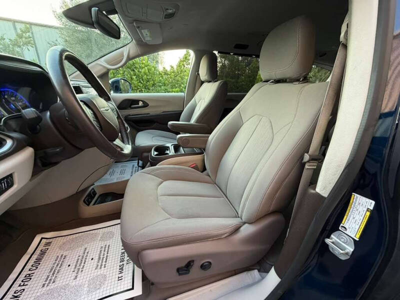 2020 Chrysler Pacifica Touring