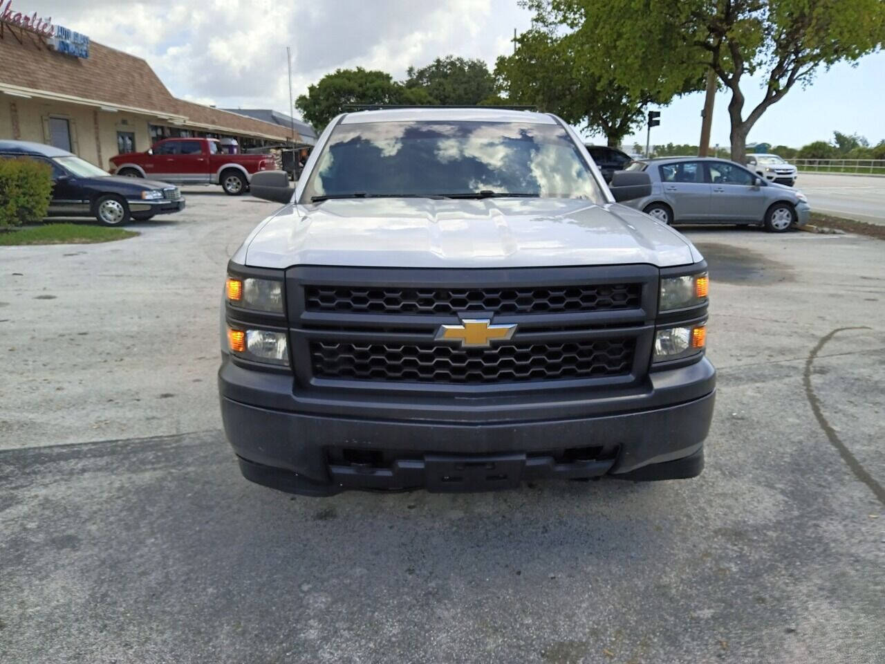 2014 CHEVROLET Silverado Pickup - $11,950