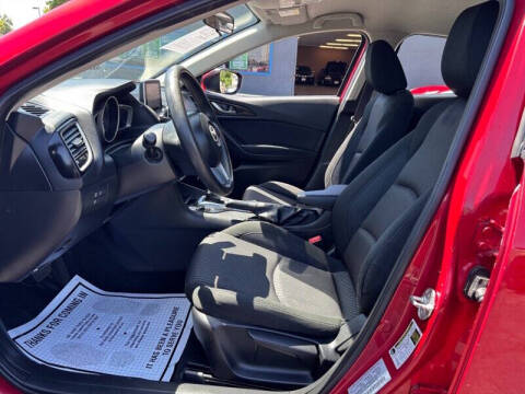 2016 Mazda MAZDA3 i Sport