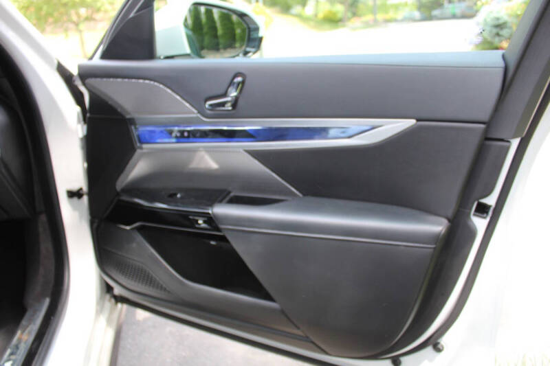 2024 BMW 7 Series 740i xDrive