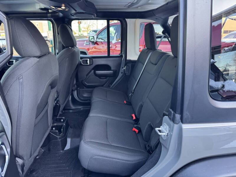 2022 Jeep Wrangler Unlimited Willys