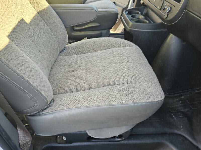 2022 Chevrolet Express 2500