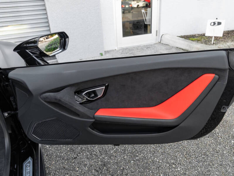 2024 Lamborghini Huracan Tecnica