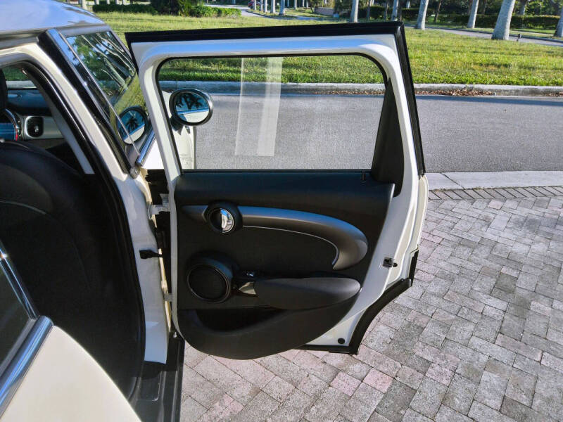 2023 MINI Hardtop 4 Door Cooper