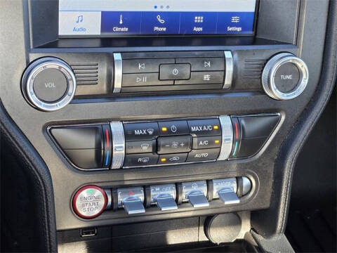 2022 Ford Mustang EcoBoost