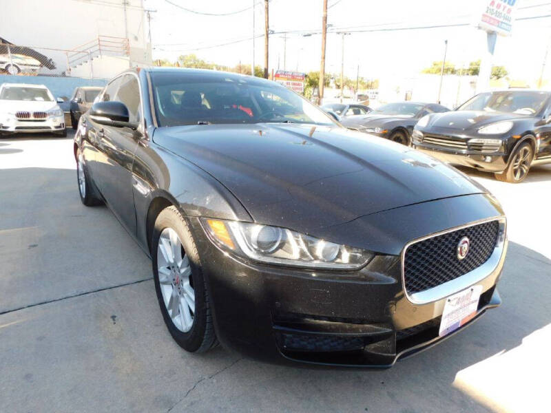 2017 Jaguar XE Premium