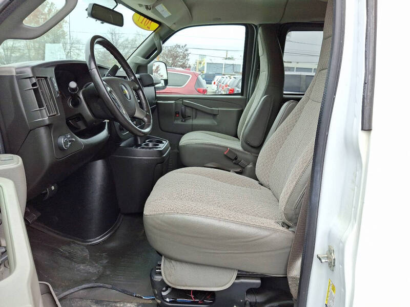 2017 Chevrolet Express LS 2500