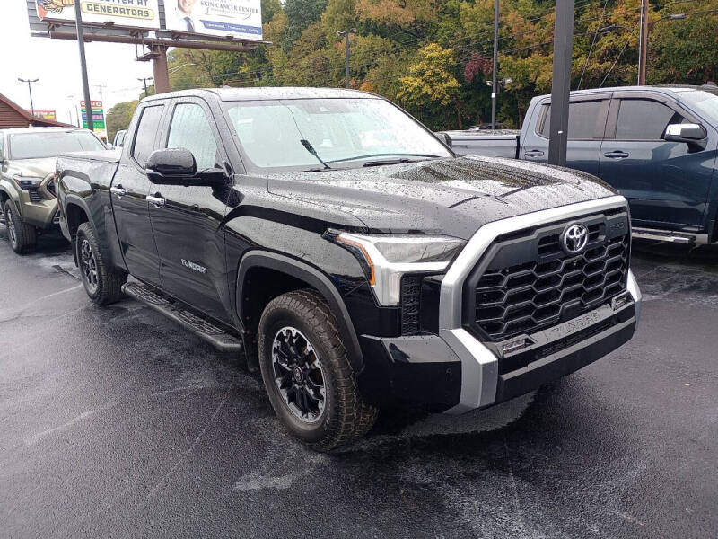 2022 Toyota Tundra Limited's photo