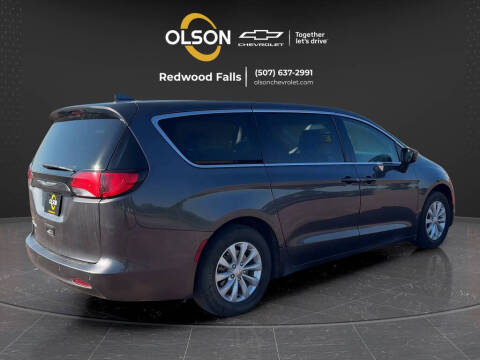 2017 Chrysler Pacifica Touring