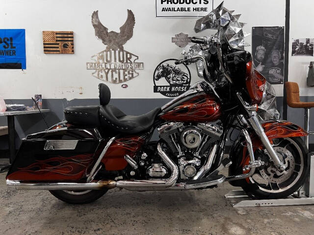 Harley-Davidson Street Glide Image