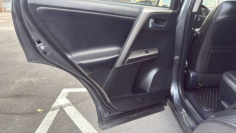 2016 Toyota RAV4 Hybrid XLE