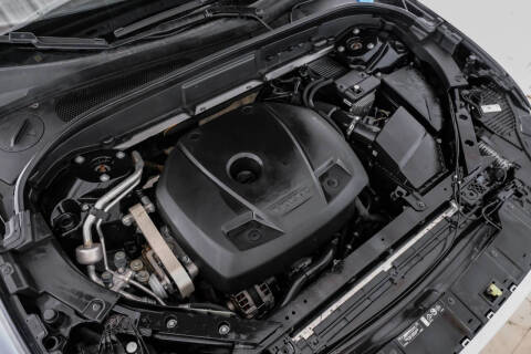 2021 Volvo XC60 T5 Momentum