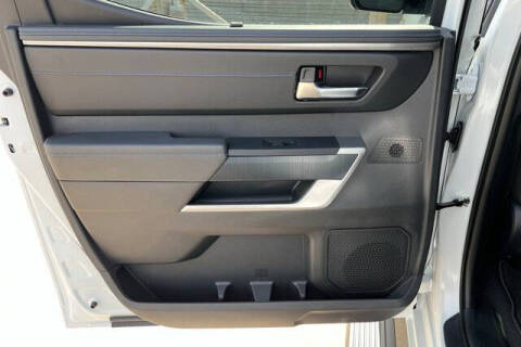 2025 Toyota Tundra Platinum HV