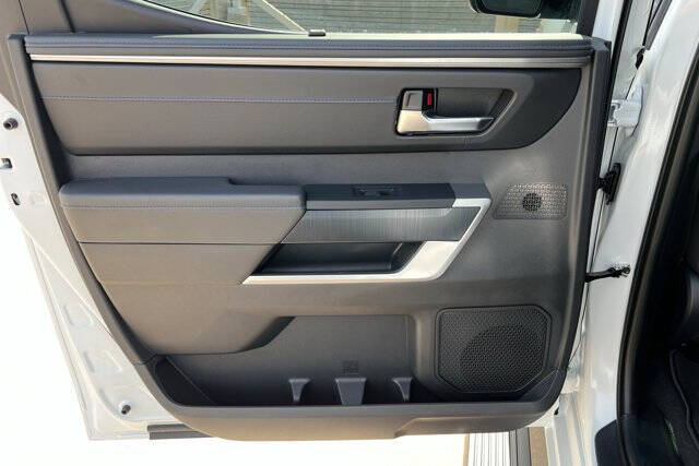 2025 Toyota Tundra Platinum HV