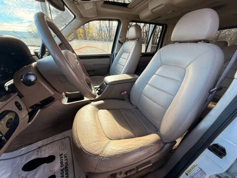 2004 Ford Explorer Limited