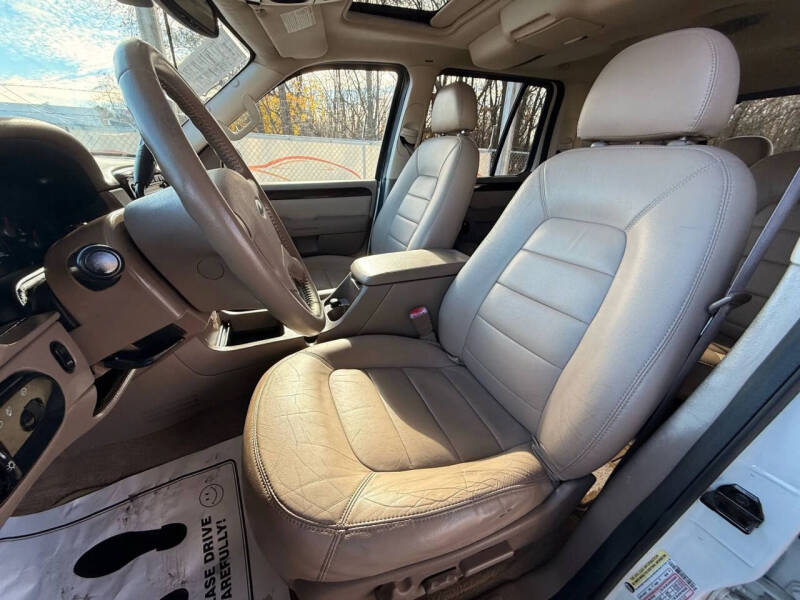 2004 Ford Explorer Limited