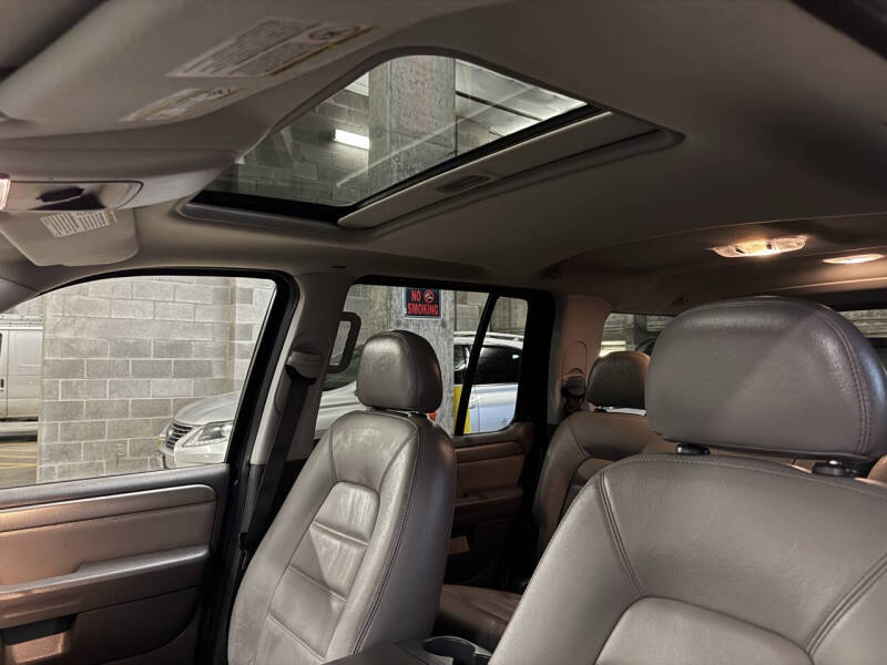 2005 Ford Explorer XLT