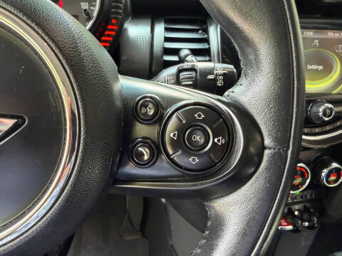 2017 MINI Hardtop 2 Door Cooper