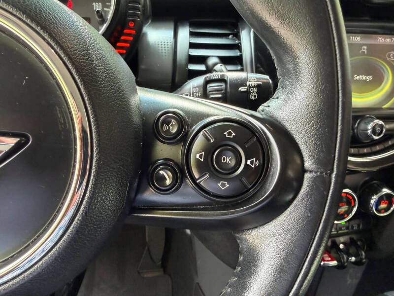 2017 MINI Hardtop 2 Door Cooper