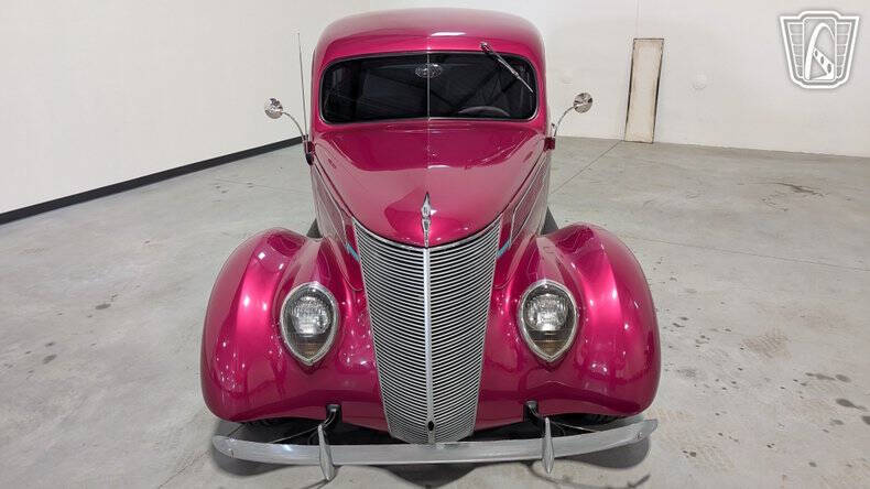 1937 Ford Tudor