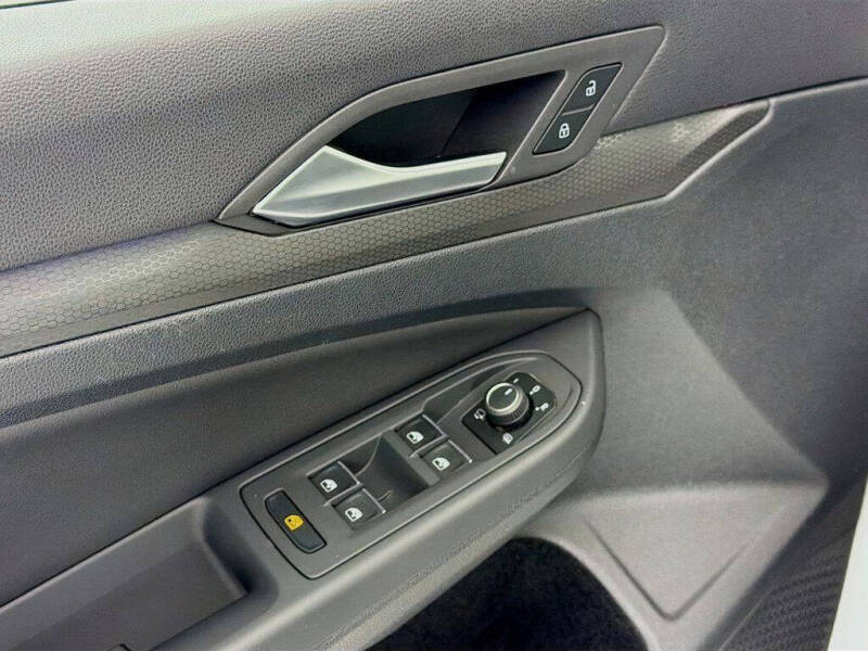 2024 Volkswagen Golf GTI SE