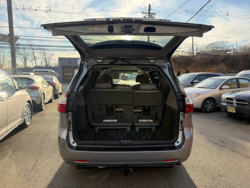 2017 Toyota Sienna