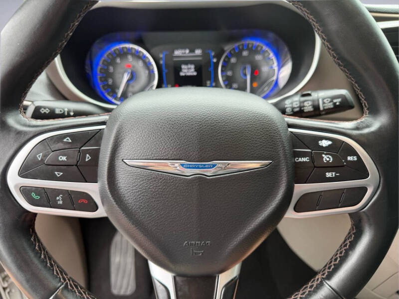 2017 Chrysler Pacifica Touring-L