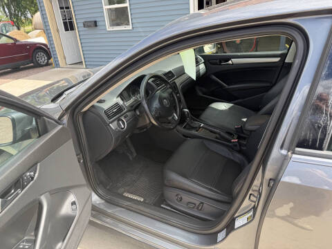 2014 Volkswagen Passat 1.8T Wolfsburg Edition PZEV