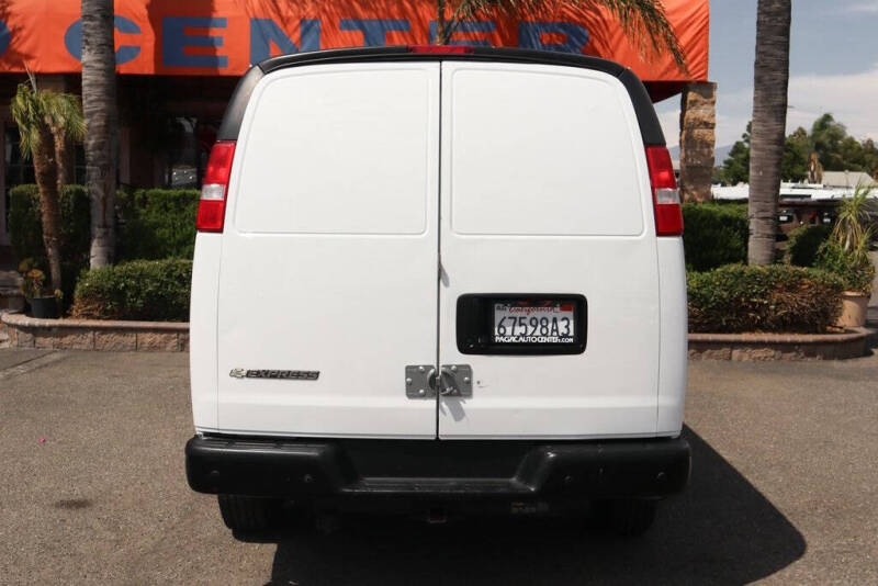 2020 Chevrolet Express 2500