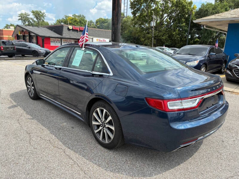 2017 Lincoln Continental Premiere