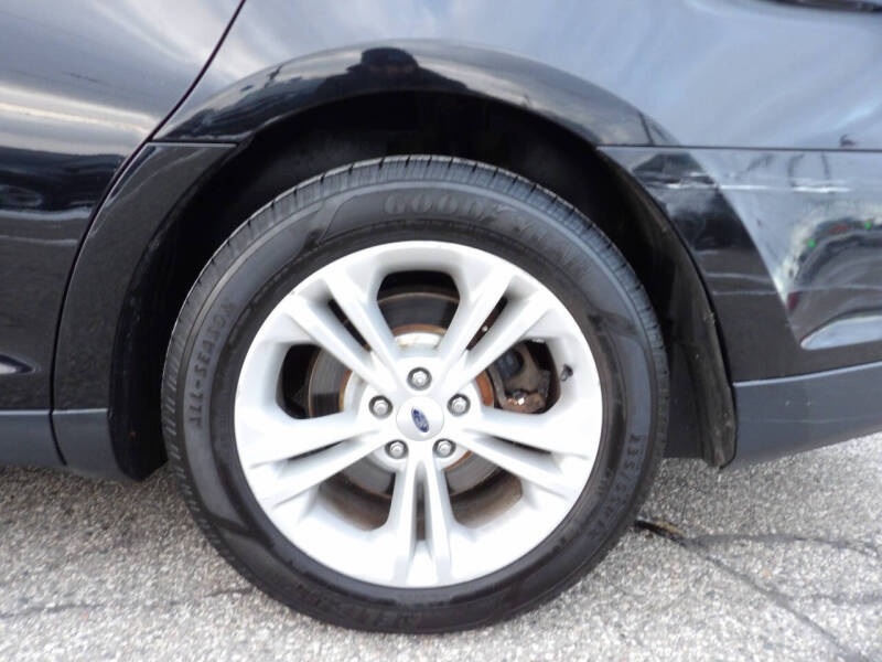 2016 Ford Taurus SEL