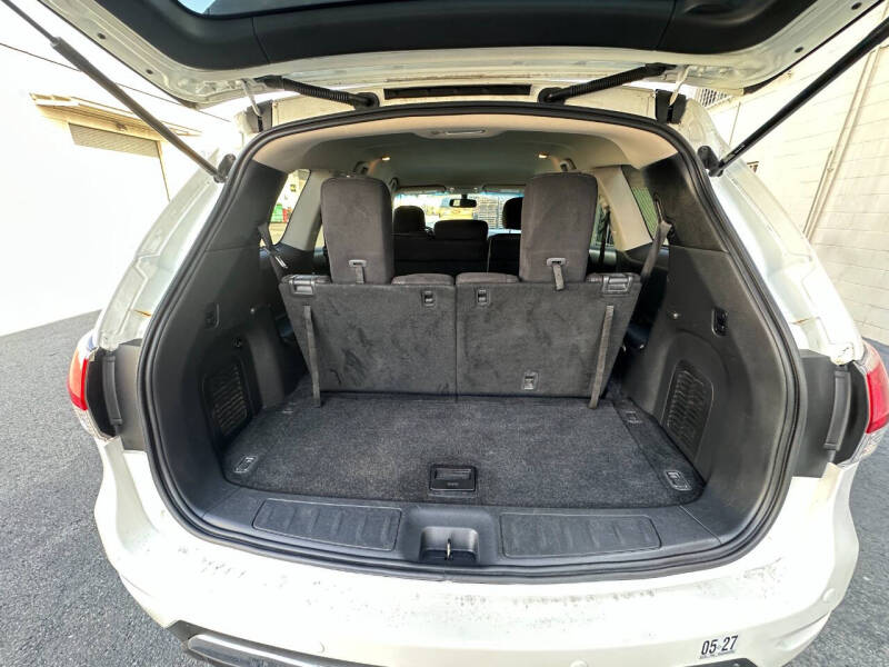 2015 Nissan Pathfinder SV