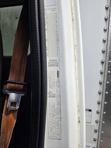 2009 Freightliner M2 106