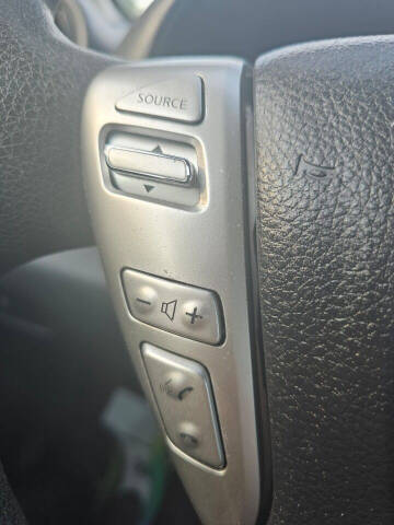 2017 Nissan Versa 1.6 S Plus