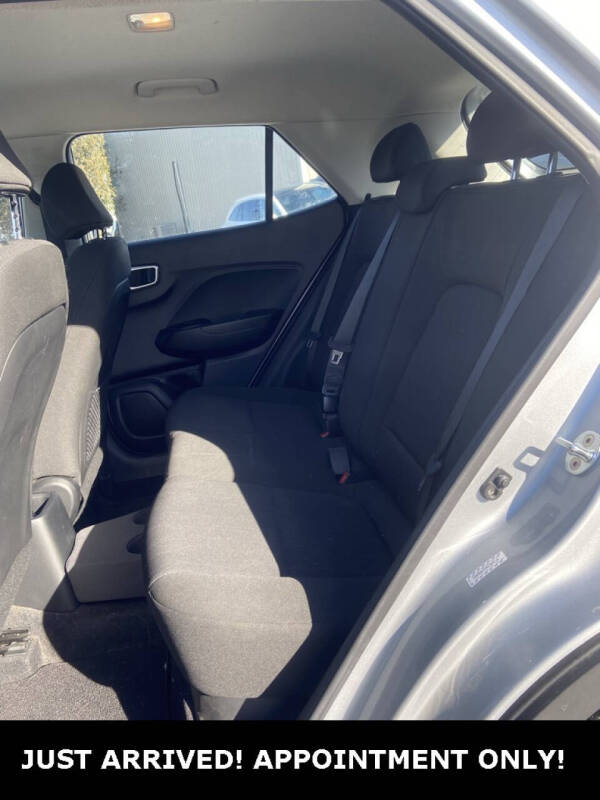 2022 Hyundai Venue SE